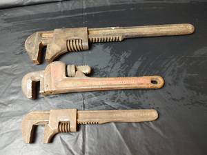 lot 494 image: Wrenches, 9, 10 and 14 inch