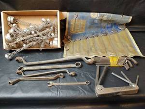lot 496 image: Combination Wrench Set and Assorted Tools