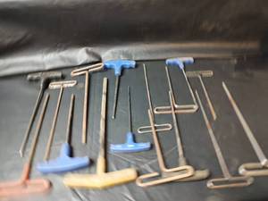 lot 502 image: T Handled Hex Keys