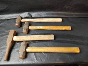lot 512 image: Hammer Set