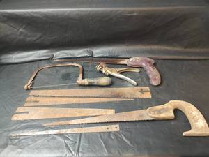 lot 534 image: Vintage Hand Saws