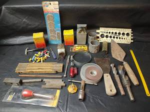 lot 573 image: Assorted Tools