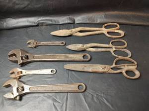 lot 583 image: Crescent Tools and Tin Snips