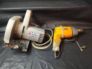 lot 596 image: Black & Decker 1 HP Circular Saw and McGraw-Edison Heavy Duty Drill, Tested