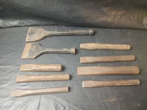 lot 630 image: Chisel Set