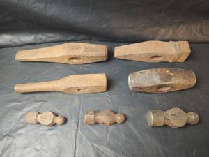 lot 634 image: Hammer and Sledgehammer Heads