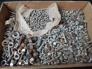 lot 639 image: Assorted Screws, Bolts and Washers