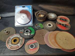 lot 657 image: Abrasive Wheels and Brushes - Grinding, Wire, Paint Removal