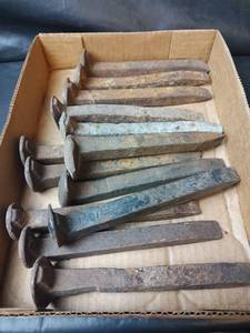 lot 684 image: Vintage Railroad Spikes, 6.5 inch