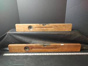 lot 702 image: Vintage Wooden Levels and Metal 36in Ruler