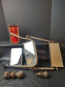 lot 703 image: Dual Red Reflector Marker, Truck Mirrors and Trailer Hitch Balls