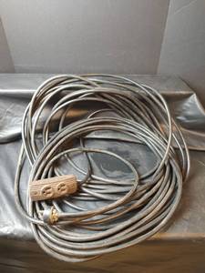 lot 715 image: Heavy Duty Extension Cord with Outlet