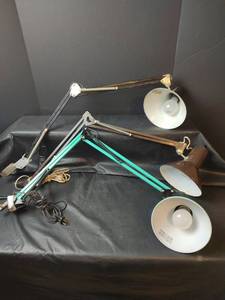 lot 716 image: Adjustable Desk Lamps with Articulating Arms