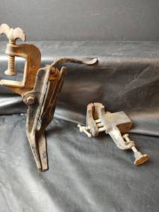 lot 721 image: Vintage Bench Vises