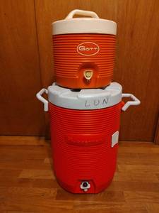 lot 726 image: Rubbermaid and Gott Water Coolers