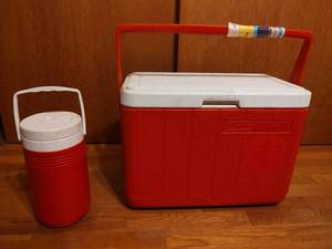 lot 728 image: Coleman 28 QT Cooler