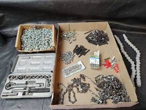 lot 740 image: Socket Set, Screws, Bolts, Anchors, Split Rings and Single Loop Lock Link Chain