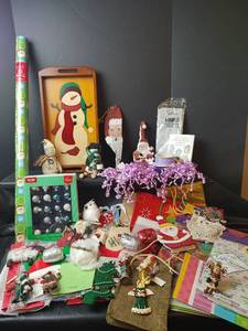 lot 760 image: Holiday Christmas Decorations and Gift Wrap
