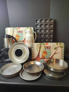 lot 762 image: Stainless Steel and Insulated Carafes, Stainless Steel Bakeware and Placemats