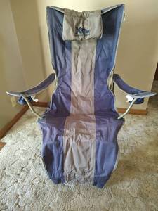 lot 779 image: Xtreme Northwest Territory Camping Recliner Chair with Footrest and Carrying Case