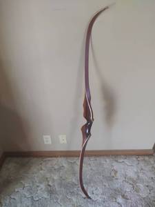 lot 782 image: Vintage Howatt Hi-Speed Recurve Bow, 48 lbs at 28 inches. Handwritten Notations Visible on Bow. Beautiful Piece