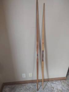 lot 786 image: Vintage Wood Archery Bows, 66 inches