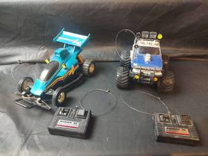 lot 801 image: Radio Control Vehicles with Radion 35 Controllers, Untested