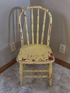 lot 809 image: Childs Distressed Yellow Chair