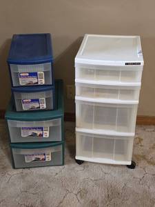 lot 818 image: Sterilite ClearView Storage Drawer Organizers 5-Piece Lot Mixed Sizes