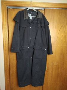 lot 868 image: FLUID Black Duster, Size L