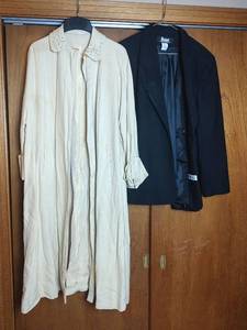 lot 877 image: Modiano Womens Wool Blazer and Cream Long Coat with Lining, Size 14