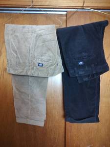 lot 881 image: Mens Dockers Corduroy Pants W36 L30