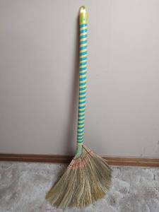 lot 897 image: Decorative Broom, 37 inch