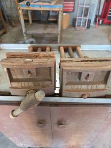 lot 1017 image: Wilton Bench Vise Pair 2-Jaw