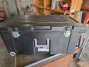 lot 1026 image: Sterilite 1842LAB Storage Chest 31.5 x 17.9 x 13.7 inches with Wheels