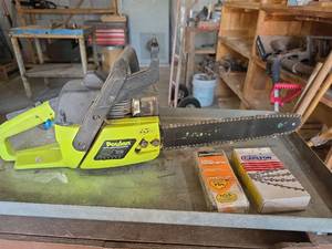 lot 1036 image: Poulan 2050 Pioneer Chainsaw with 16 inch Bar and Two Chains