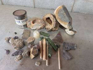lot 1047 image: Rock & Mineral Specimens with Cerium Oxide Tin
