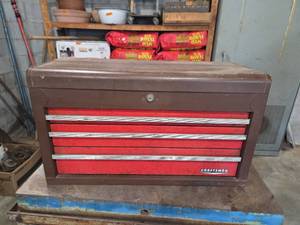 lot 1057 image: Craftsman Tool Chest 3-Drawer Red and Brown- needs a handle repair. See pics.