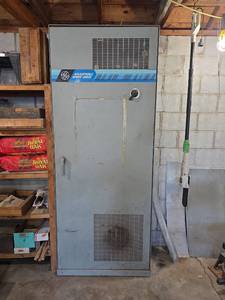 lot 1059 image: Industrial Enclosure Cabinet for Storage
