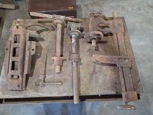 lot 1062 image: Large Industrial Bench Vise with Threaded Screws and Cast Components