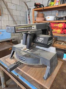 lot 1067 image: Sears Craftsman 7.5 Inch Compound Cut Miter Saw Model 315.23740