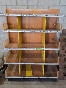 lot 1101 image: Metal Storage Display Unit with Dividers