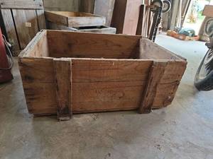 lot 1114 image: Wooden Storage Box Bin Container