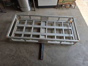 lot 1123 image: Aluminum Hitch Cargo Carrier