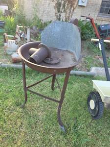 lot 1205 image: Buffalo Forge Company Stand-Mounted