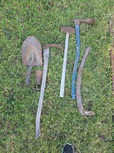 lot 1214 image: Work Tools- Shovel, Pick Axe and More