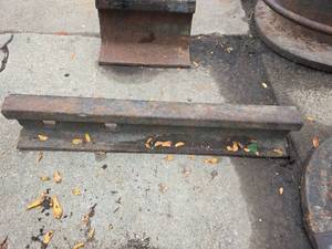 lot 1241 image: Metal Angle Iron Bar Approximately 24 Inches for Anvil