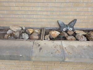 lot 1244 image: Lot of Landscape Rocks