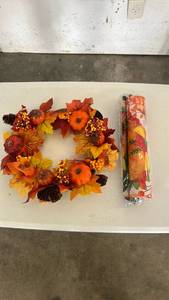 lot 18044 image: Autumn Wreath with Leaves Pumpkins Berries and Table Runner Set - Retail $15
