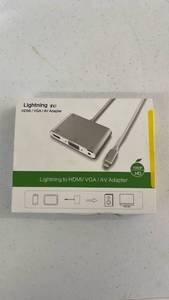 lot 18103 image: Lightning to HDMI VGA AV Adapter 1080P HD - Retail $20